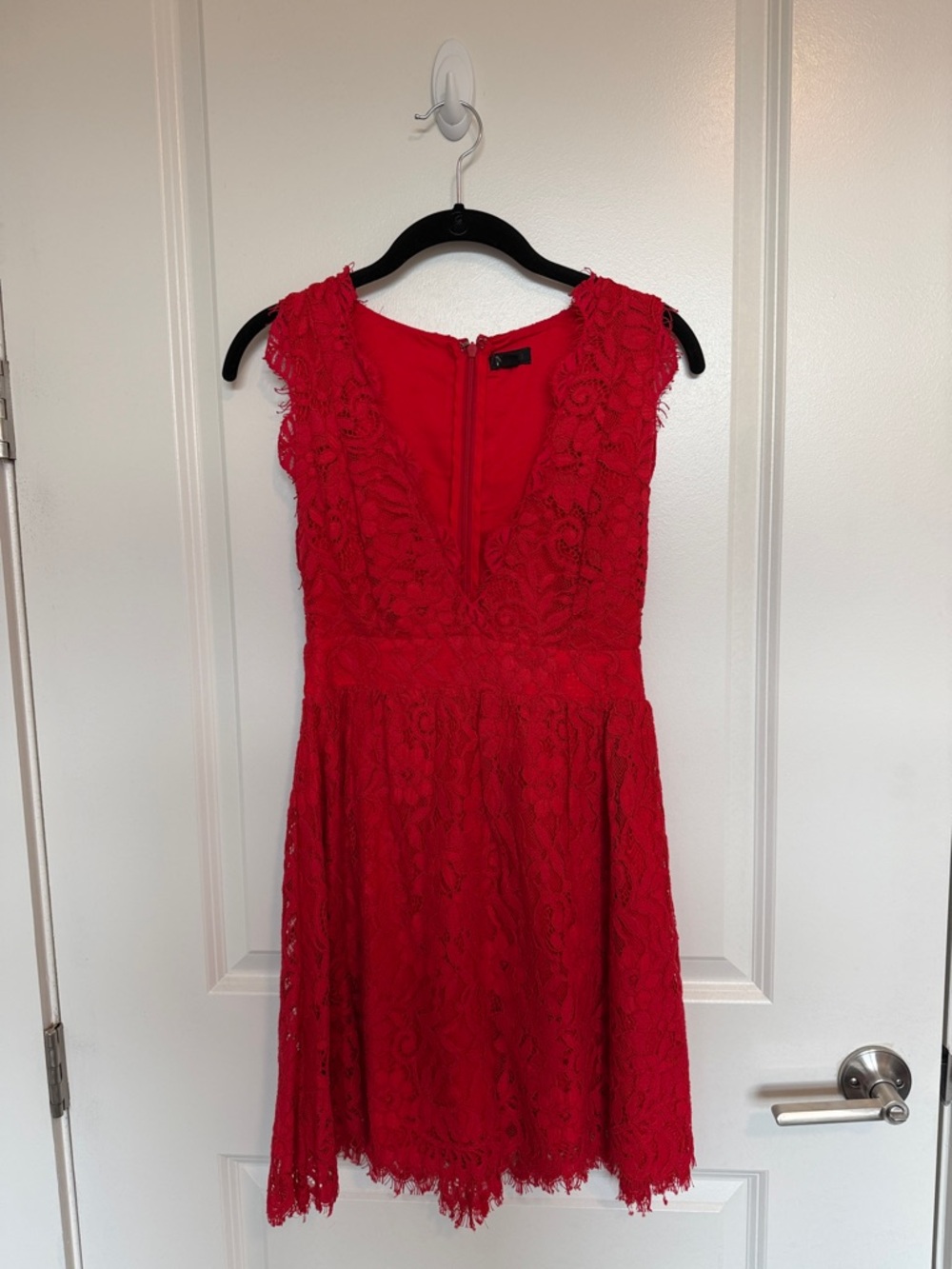 NBD Red Lace V-Neck Sleeveless Dress